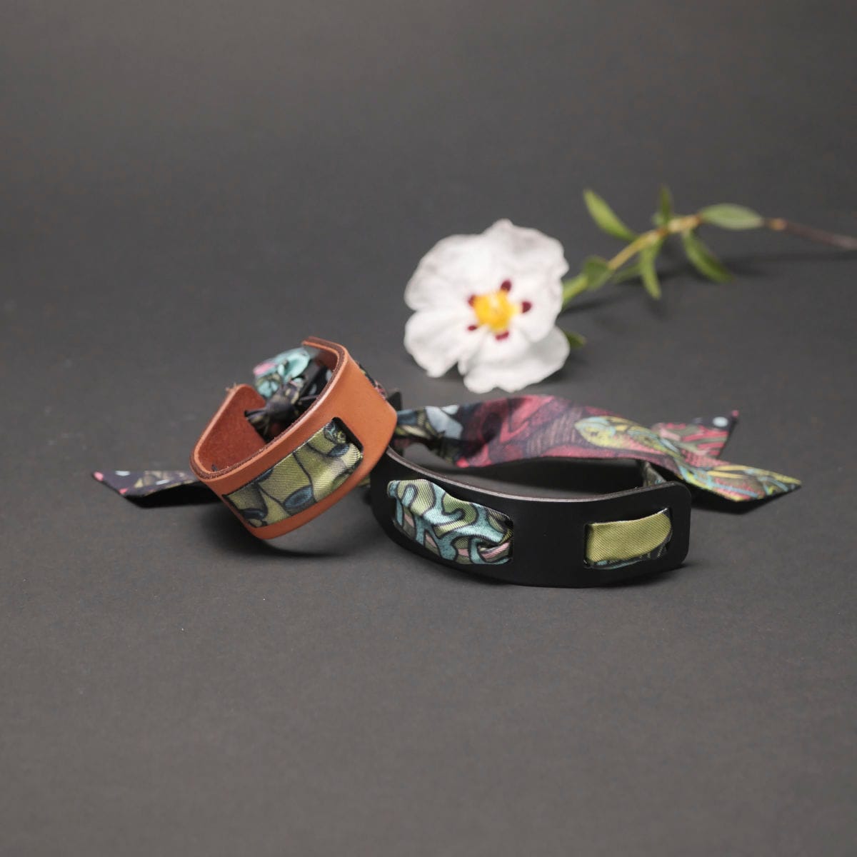 Maroquinerie MC -Bracelets cuir et soie catégorie