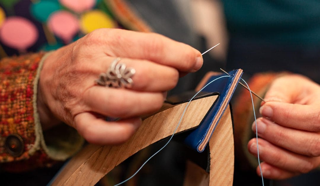 Pourquoi acheter chez un artisan maroquinier ? Un choix qui a du sens